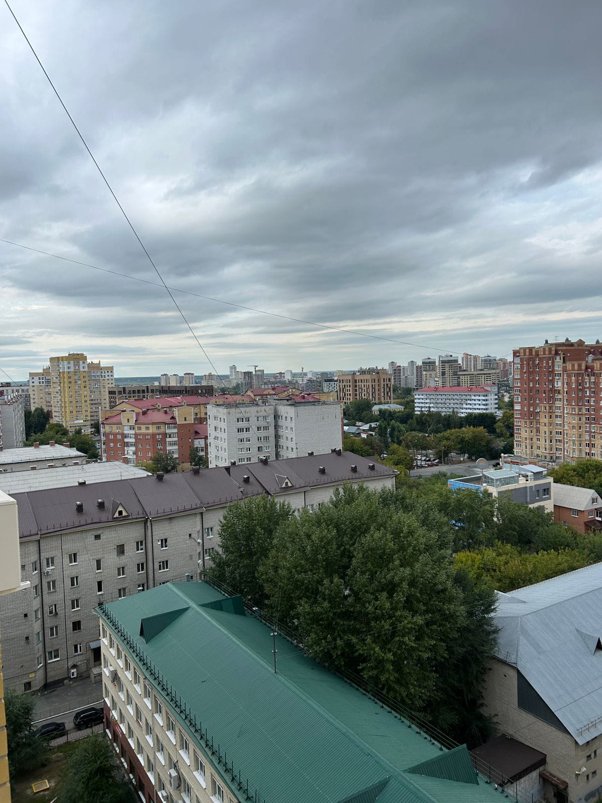Голубая лагуна в деловом центре Тюмени 
