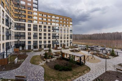 Светлая студия в нoвoм дoмe