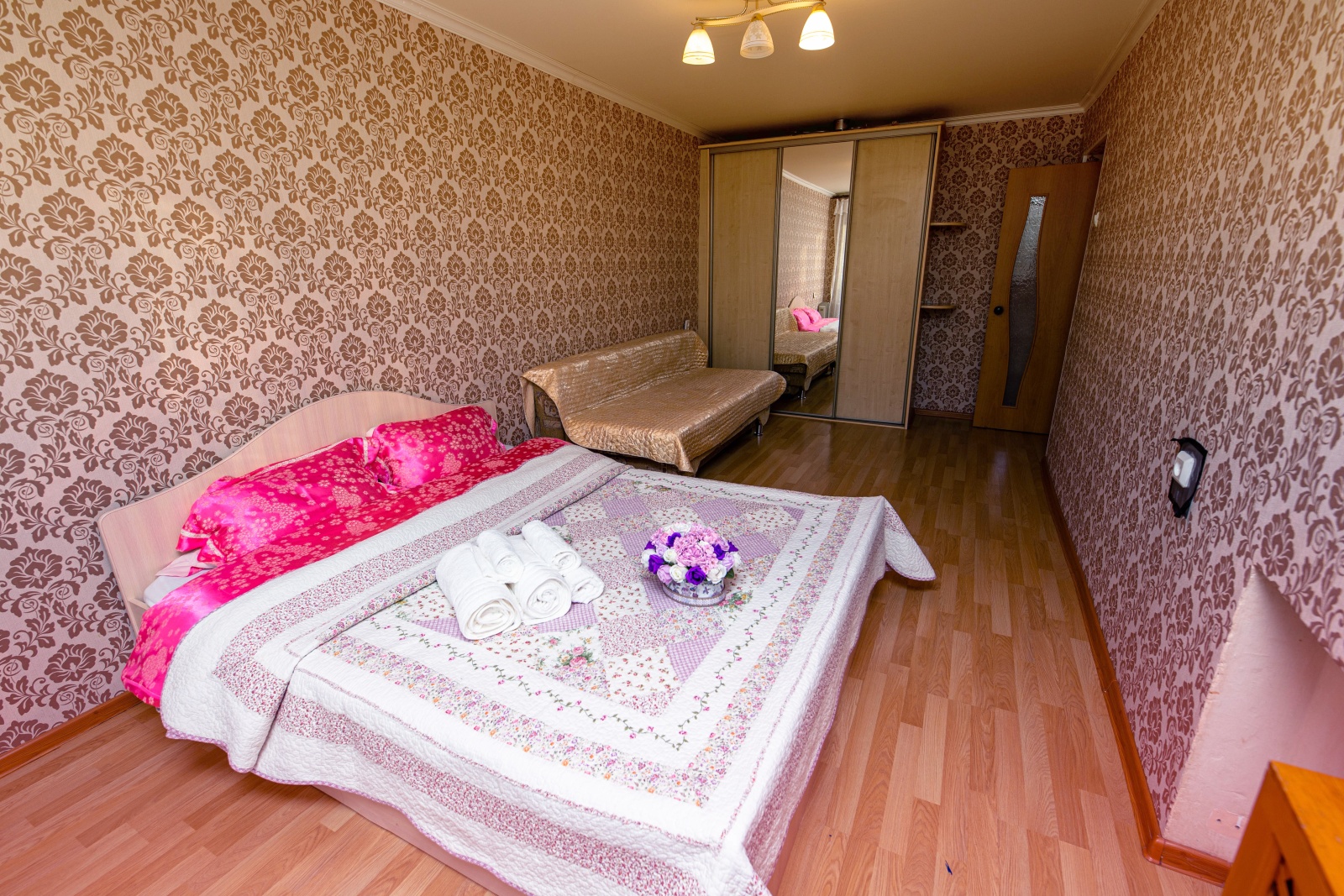 2комн.кв. ул.Республики,92 