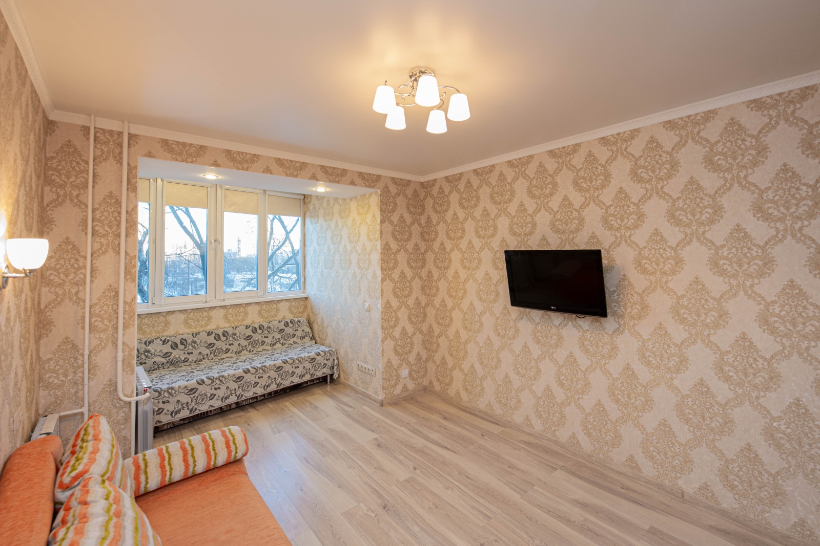 3комн.кв. ул.Республики,92 