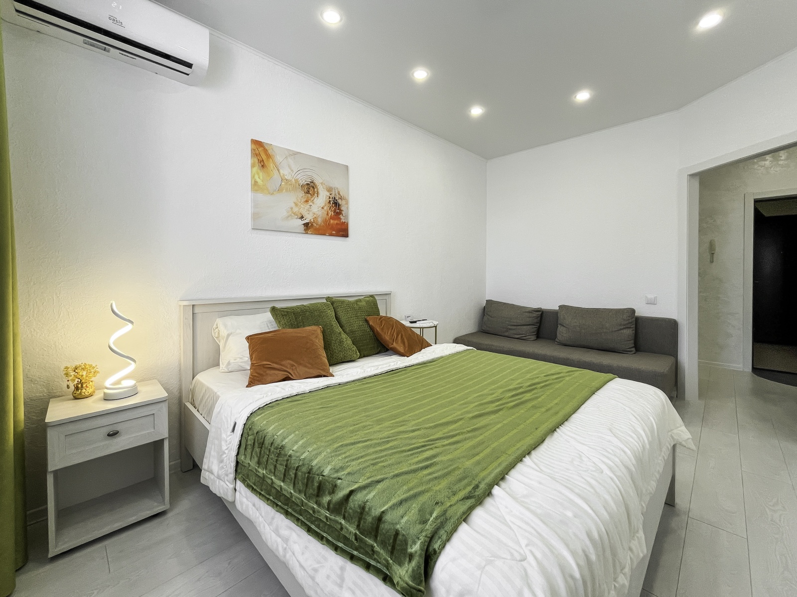 Стильная зеленая квартира 