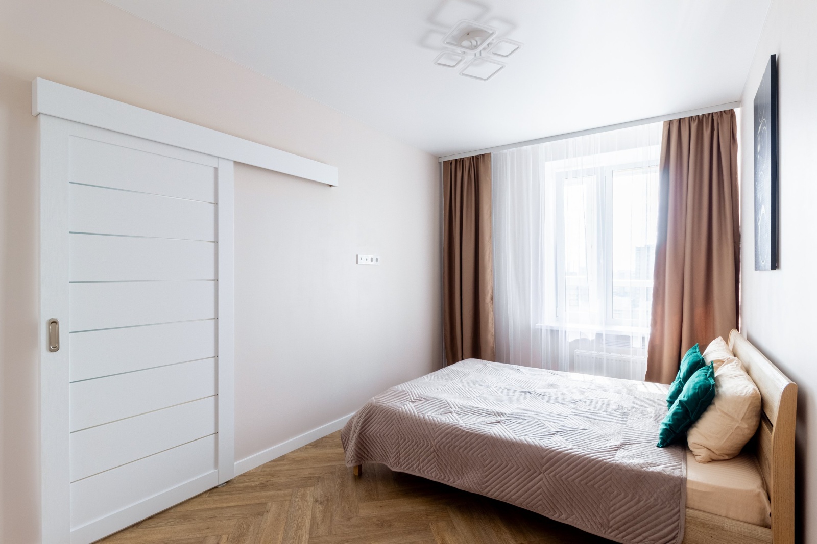 Апартаменты на Мельникайте 2