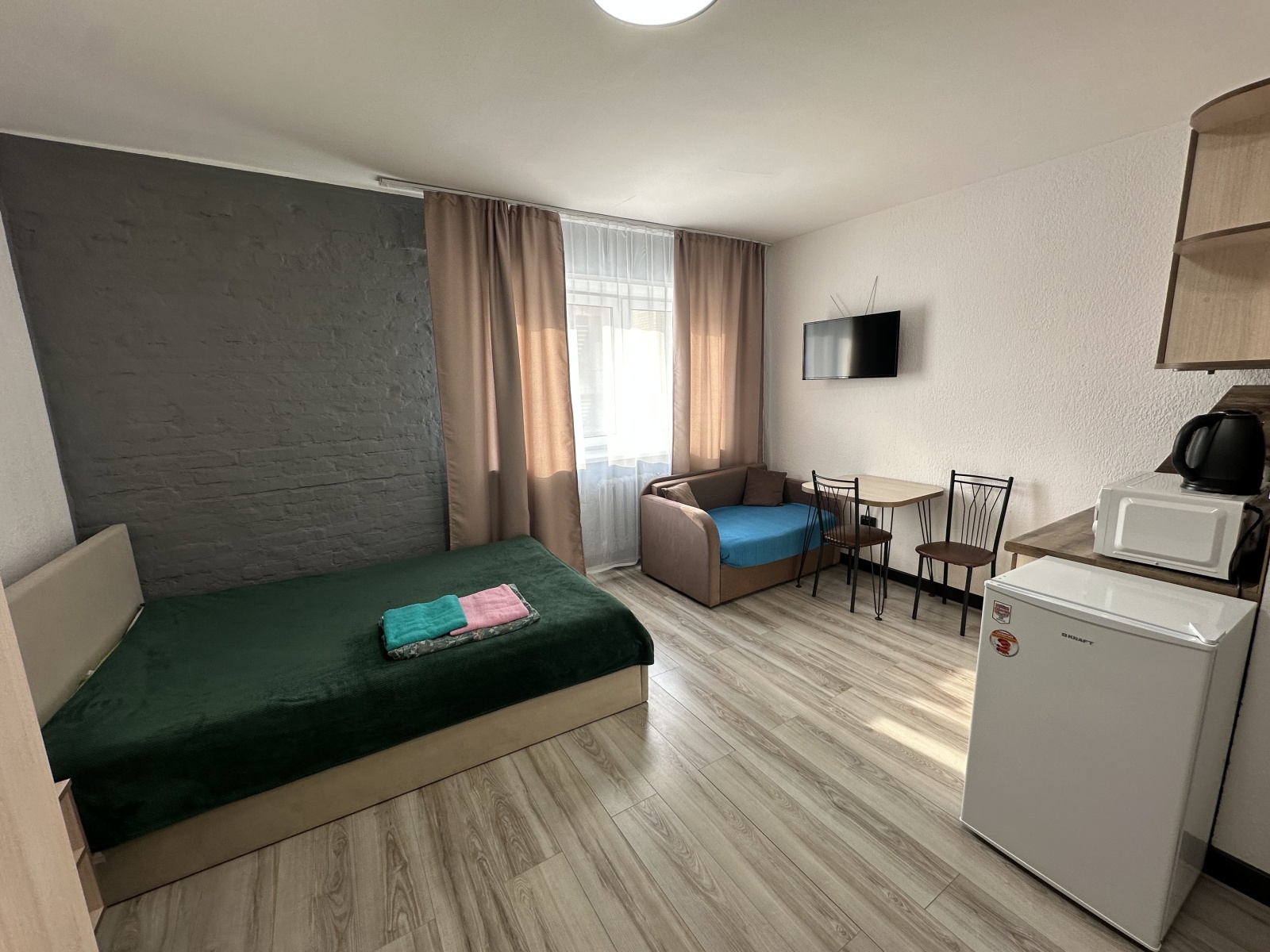 1комн.кв. студия ул.Мельникайте,83 кв.241 (2 подъезд, 4 этаж)